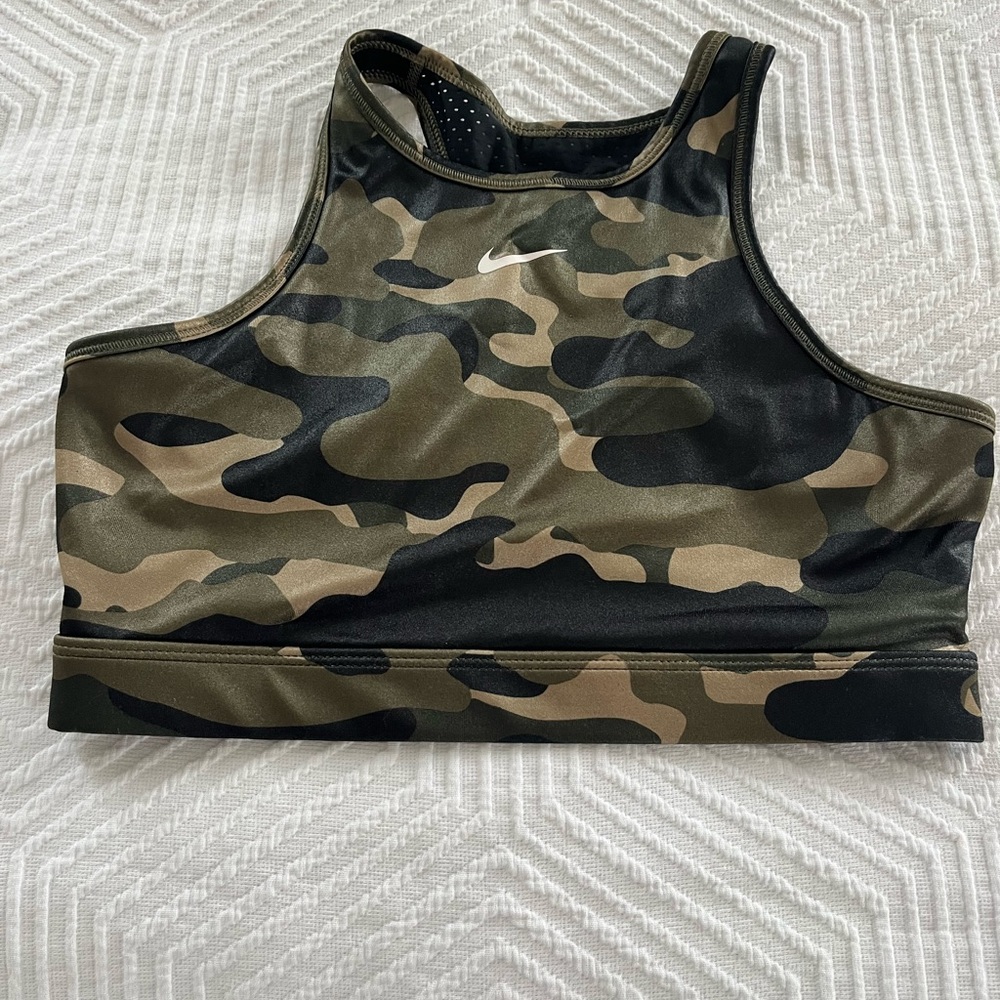 Nike sports bra size small